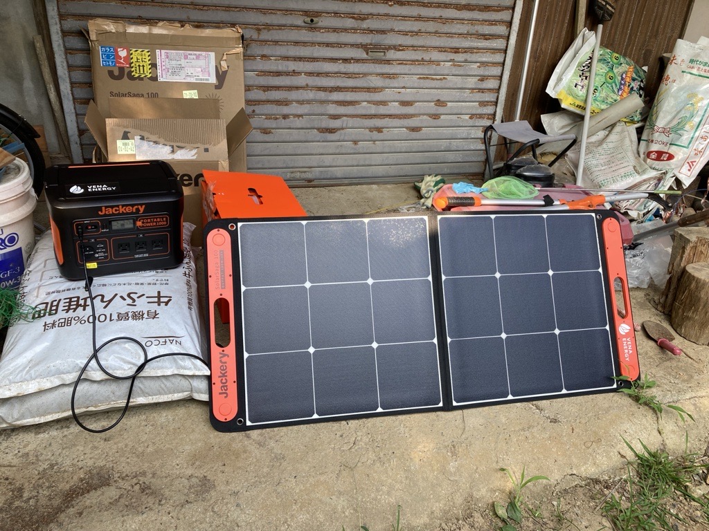 島根県浜田市の松羽地区に太陽光発電利用の災害用発電システムを寄贈